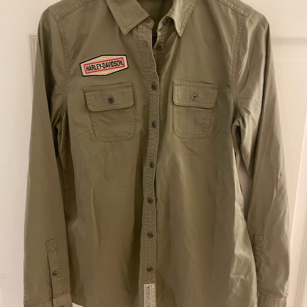 Harley Davidson women’s size small long sleeve shirt